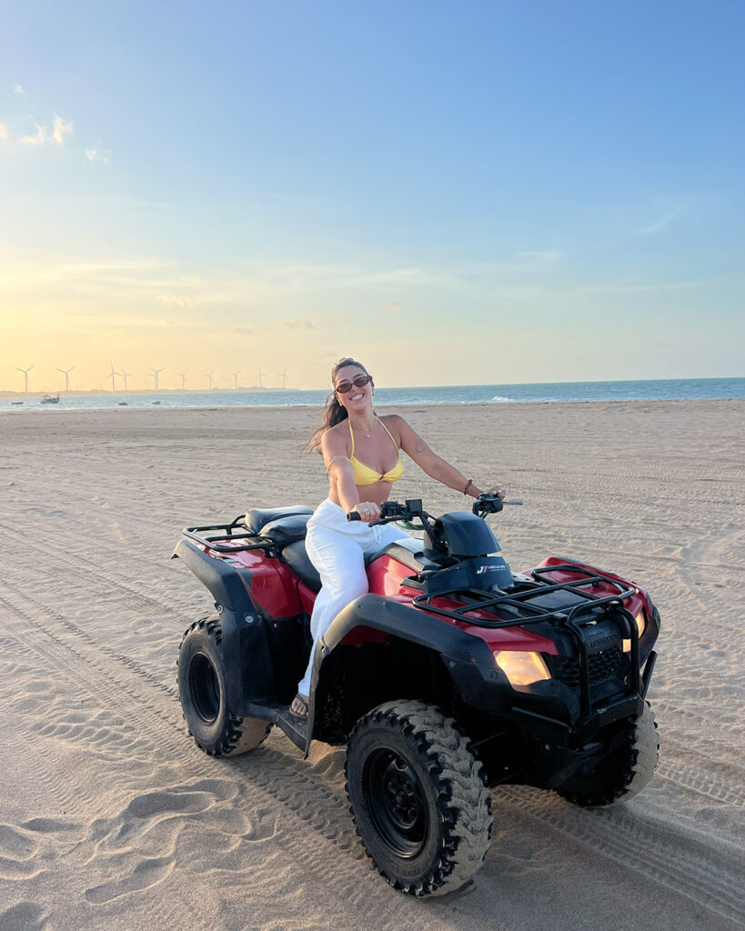 Passeio de Quadriciclo na orla da praia de Icaraizinho de Amontada
